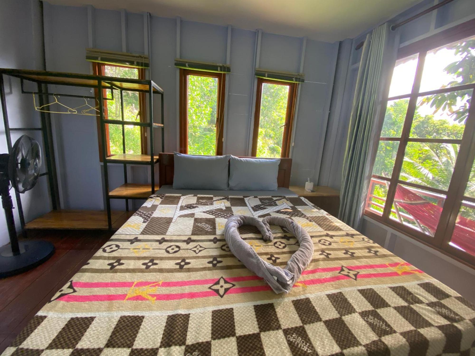 White Rose Guesthouse Kaoh Touch Dış mekan fotoğraf
